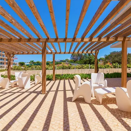 Marvell Design With Heated Pool&playground Apartment *