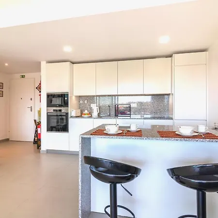 Διαμέρισμα Marvell Design With Heated Pool&playground *