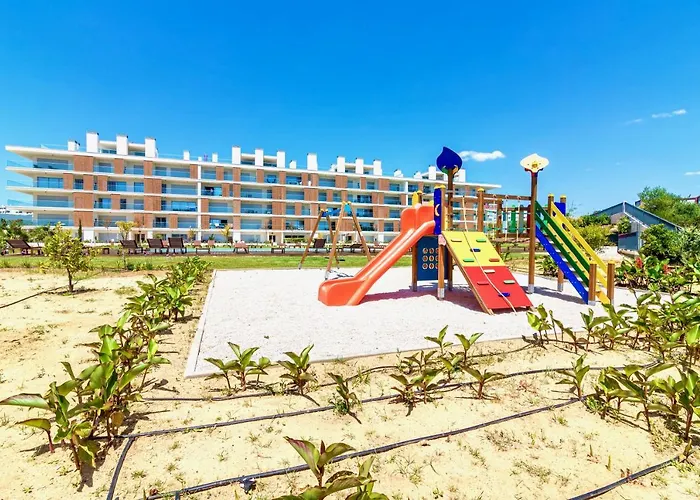 Marvell Design With Heated Pool&playground Apartment *