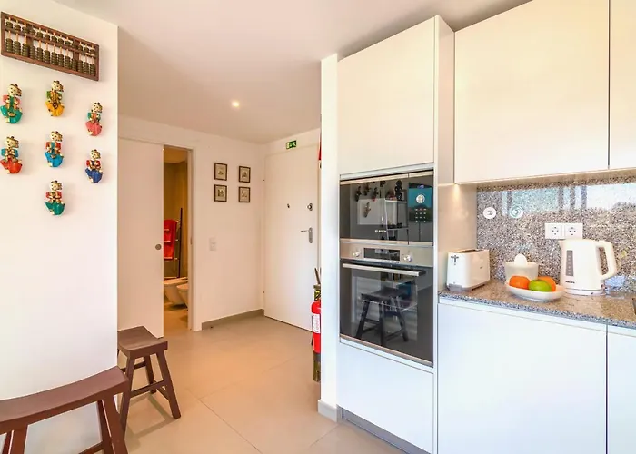 Apartment Marvell Design With Heated Pool&playground