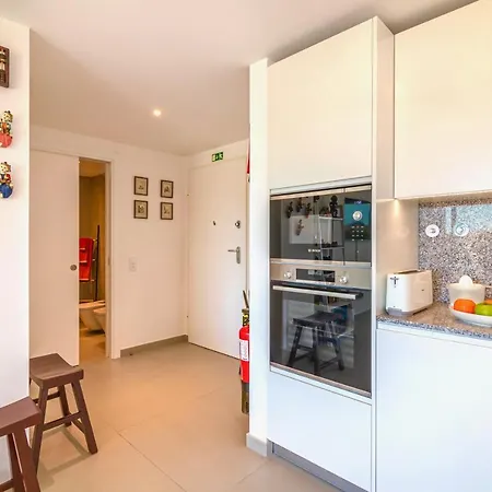 Apartment Marvell Design With Heated Pool&playground