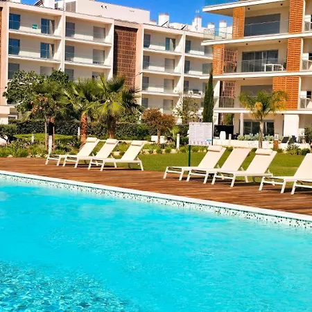 Appartement Marvell Design With Heated Pool&playground