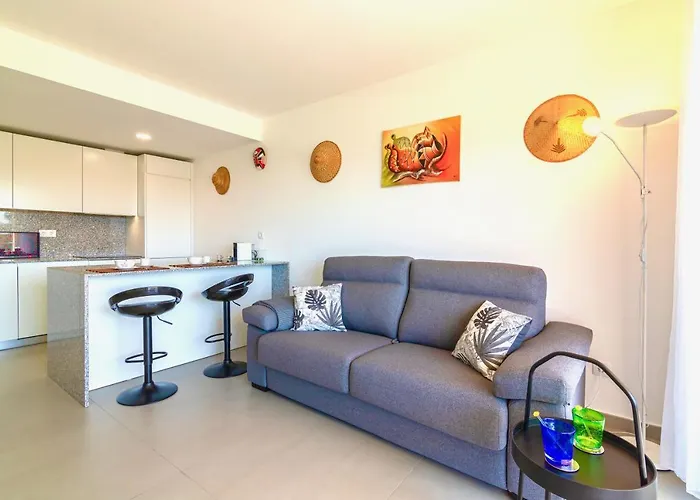 Apartment Marvell Design With Heated Pool&playground